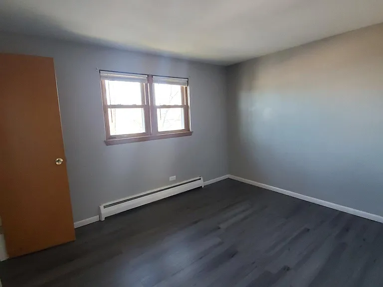 50 N McAree Rd #4 — Photo 2