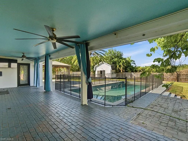 4920 Shady River Ln — Photo 35