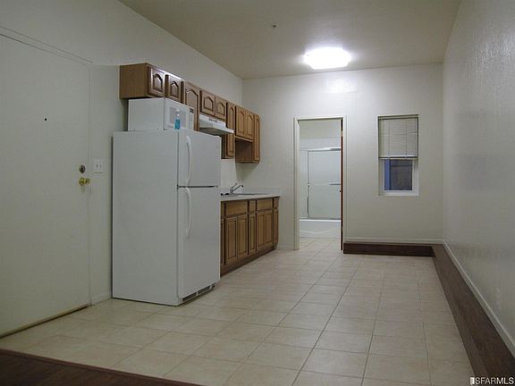 3rd image of 279 Shipley St #B