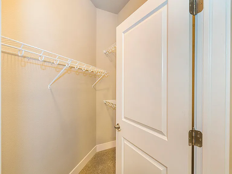 The Overlook at Interquest Apartments — Photo 35
