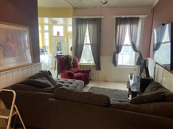 2nd image of 198 Etna St #4115/33