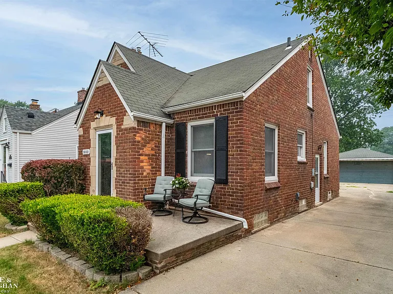 1602 Anita Ave — Photo 35