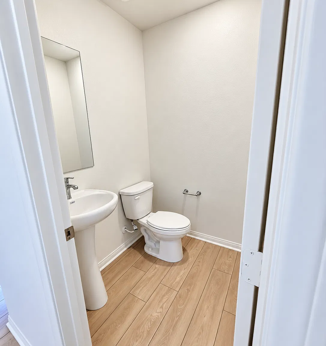 3 bed, 2.5 bath, 2076 sqft, $3,500 — Photo 2