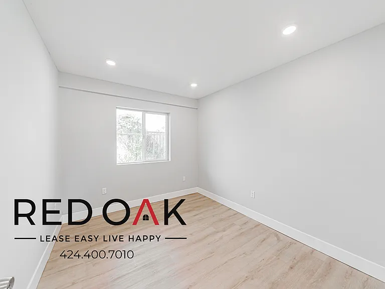 923 W 75th St #931-3/4 — Photo 11