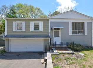 15 Robs Ln, Sharon, MA 02067