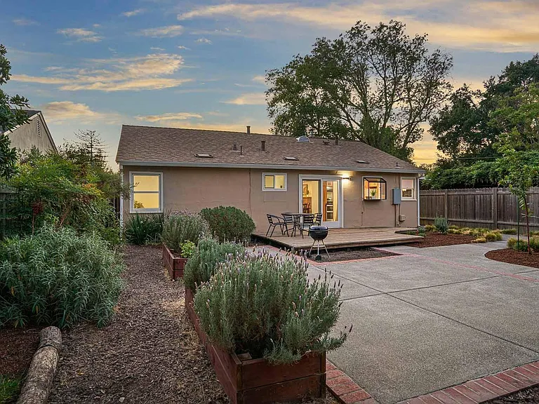 832 Eureka Ave — Photo 21