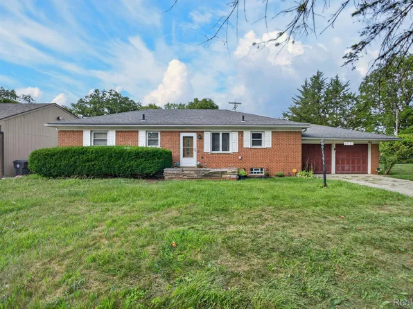 25126 W Chicago St, Redford, MI 48239