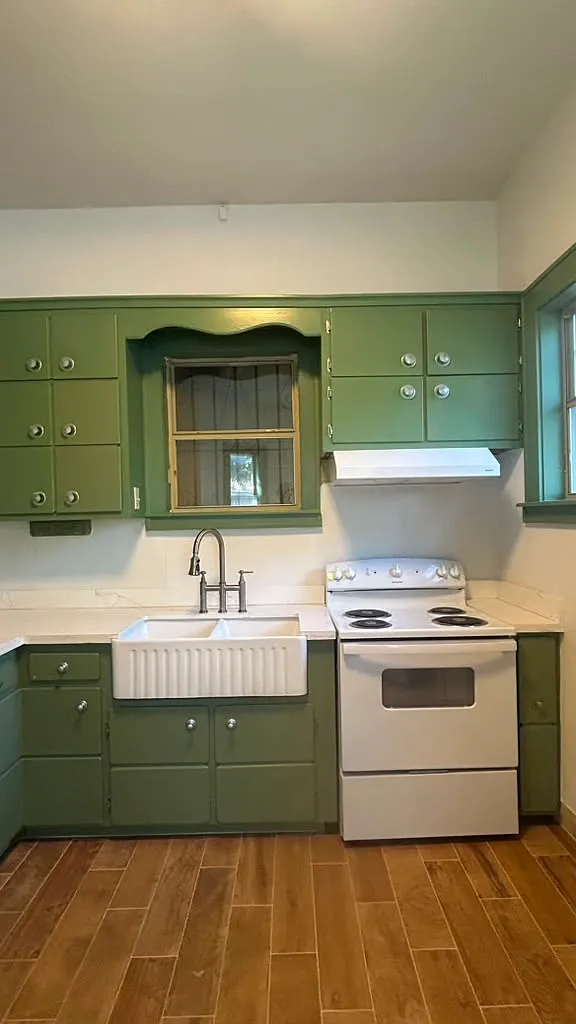 3 bed, 2.5 bath, 2495 sqft, $2,000 — Photo 3