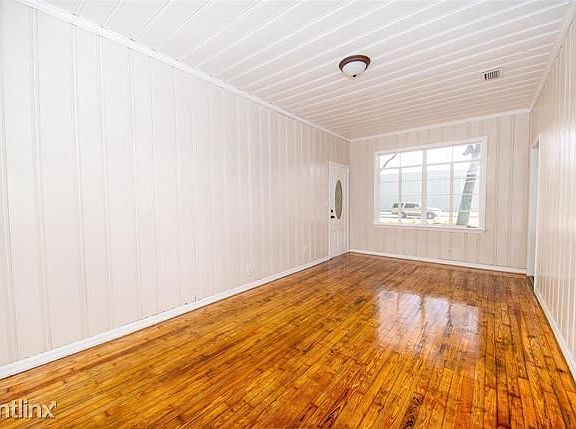 3rd image of 1308 S Evers St