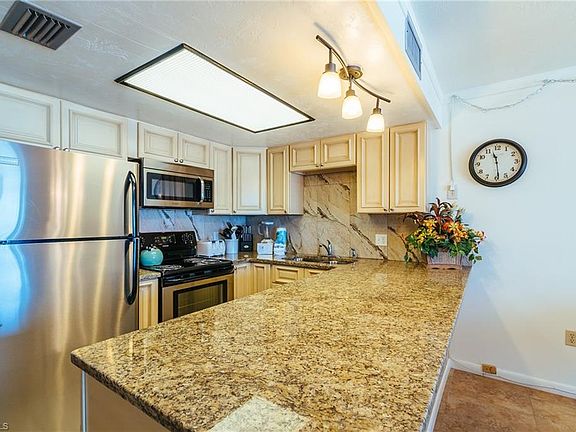 3rd image of 500 Estero Blvd APT 595