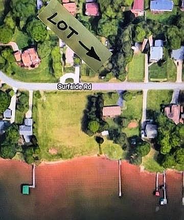 2nd image of 135 Surfside Ln