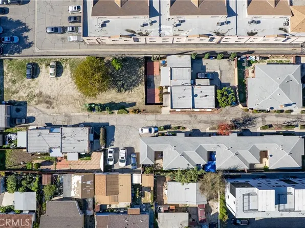 11414 Calvert St, North Hollywood, CA 91606