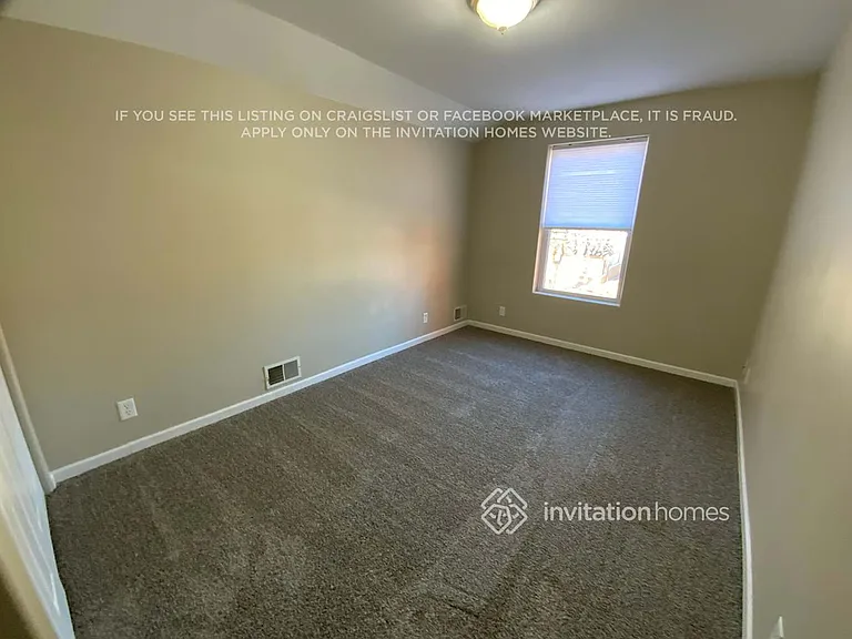 783 E Galena Blvd — Photo 10
