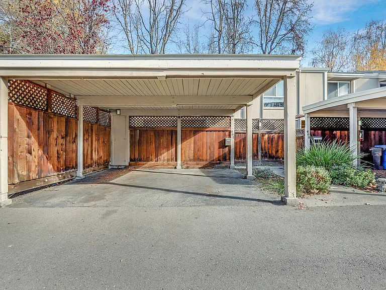 601 Garden Creek Pl — Photo 29