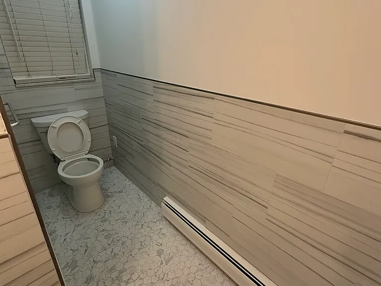 290 Grace Ave #3 — Photo 2