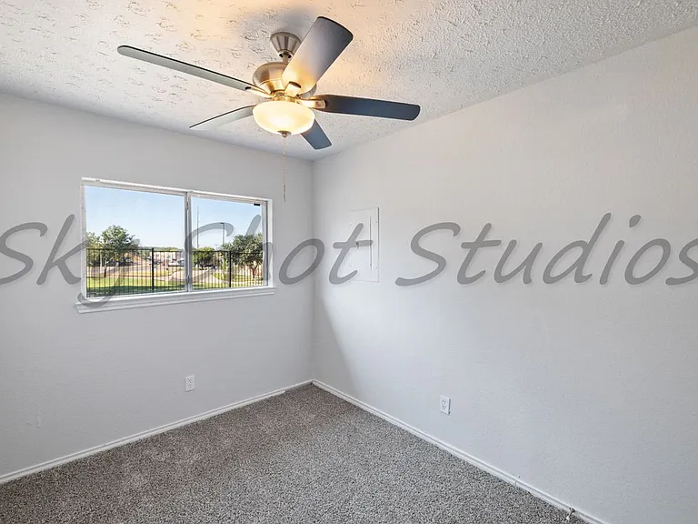 2542 Avenue H #1 — Photo 9