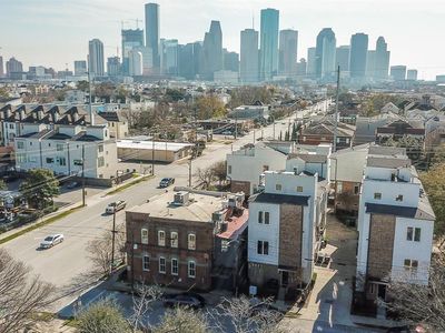 1513 Spring St #A, Houston, TX, 77007