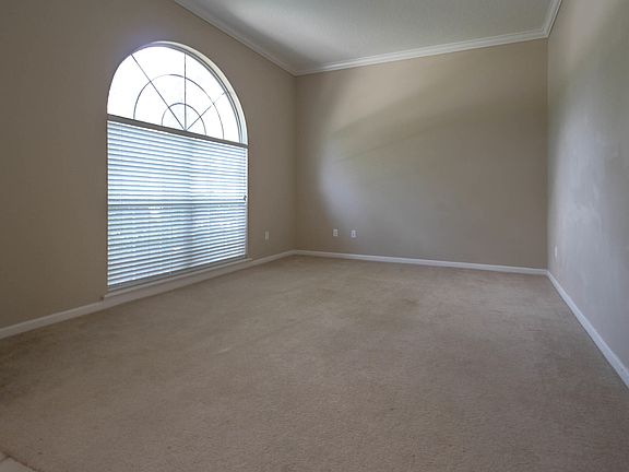 5th image of 721 Cypress Crossing Trl