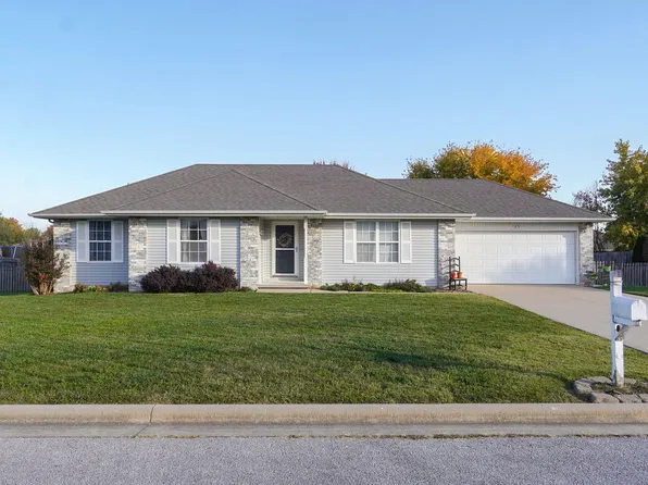 109 Canon Avenue, Clever, MO 65631