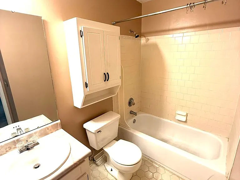 5720 Worchester Dr — Photo 8
