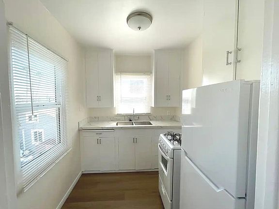 2nd image of 2816 1/2 E 8th St