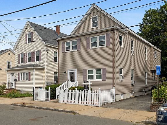 2nd image of 50 Bradford St