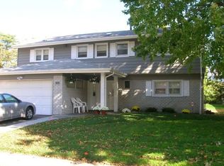 33 Joyce Rd, Plainview, NY 11803