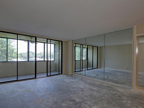 4th image of 2621 Cove Cay Dr Unit 209
