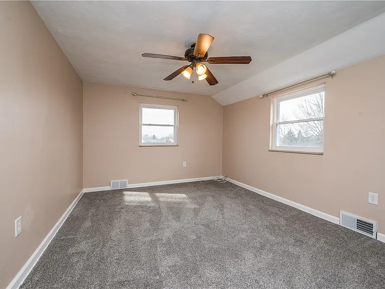 651 Royce Ave — Photo 14