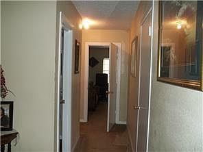 5th image of 111 Laurel Oaks