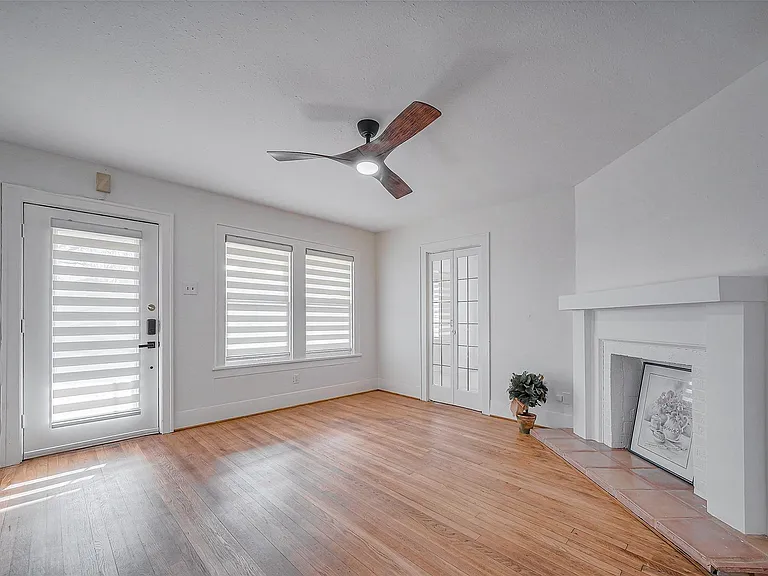 1614 Ridgewood St — Photo 4