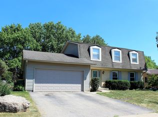 1047 Florida Ln, Elk Grove Village, IL 60007