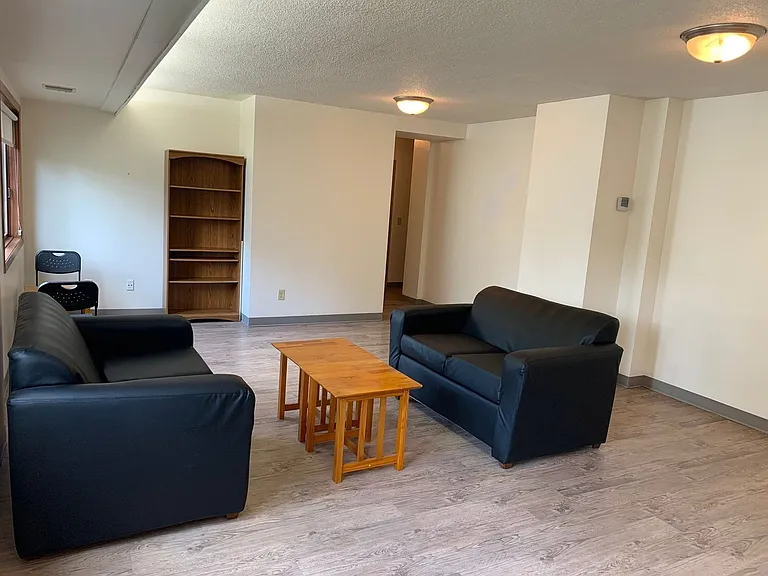 505 N Carroll St — Photo 4