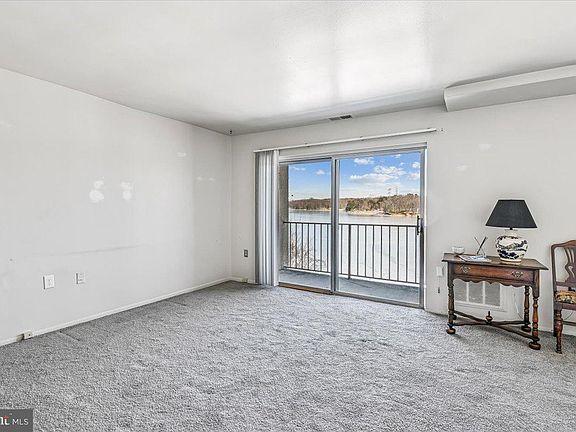 4th image of 355 Gatewater Ct #F