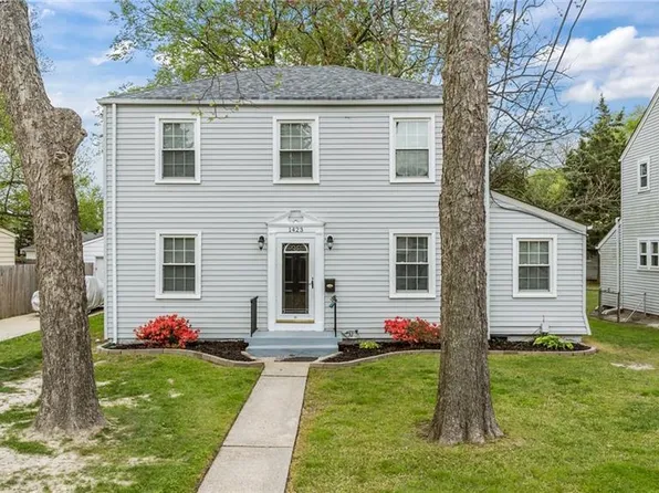 1423 Stewart St, Chesapeake, VA 23324