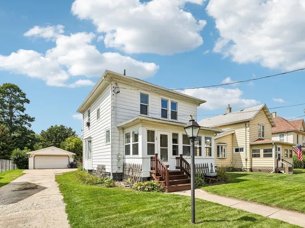 38 S Ringold St, Janesville, WI 53545