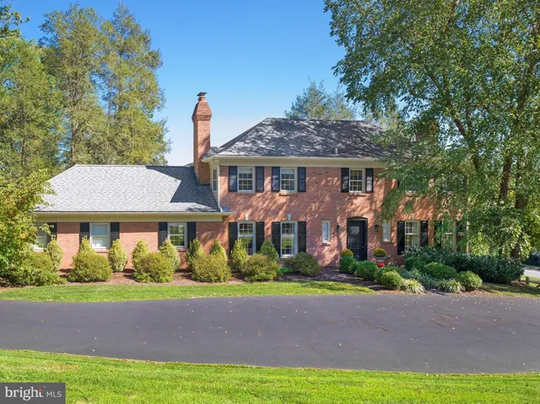 813 Hunt Rd, Newtown Square, PA 19073
