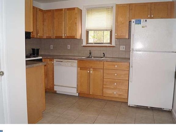 2nd image of 400 Jackson Ave
