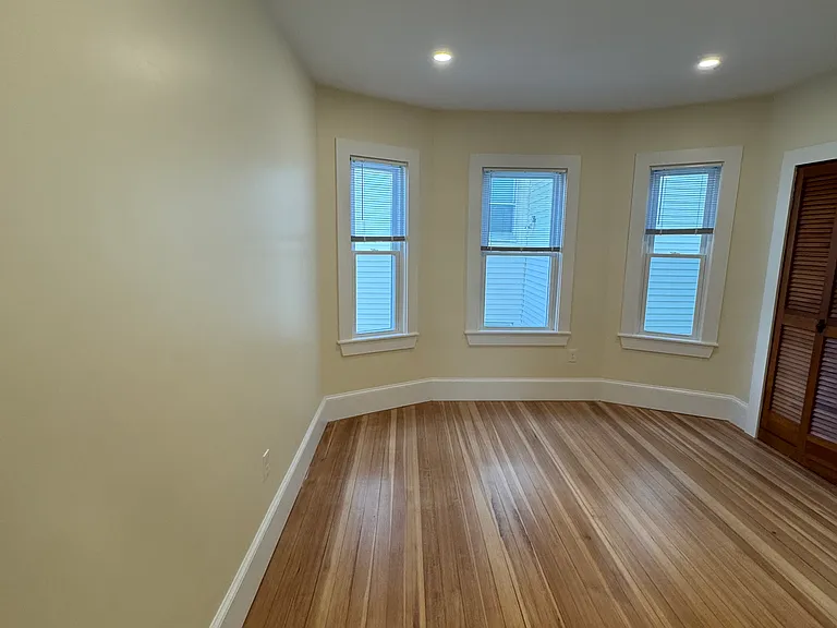 35 George St #2 — Photo 29