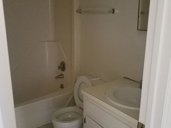 4th image of 514 Kingston Ave