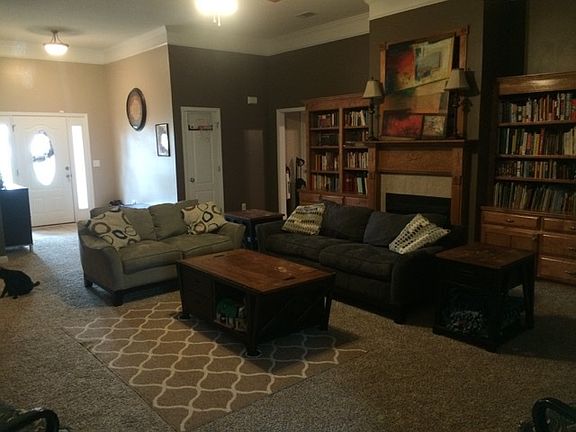 3rd image of 106 Huntley Dr