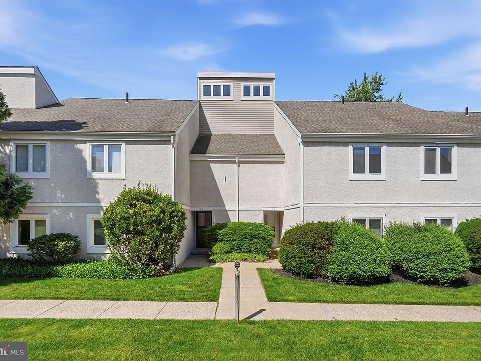 1st image of 142 Harvest Ln #214