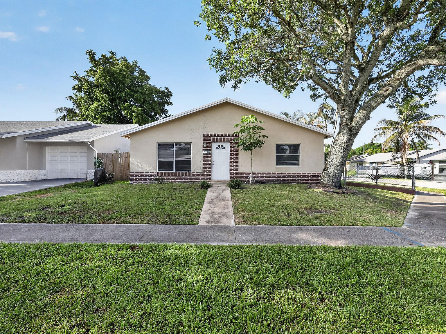 6198 ARCADE Court, Lake Worth, FL 33463 | MLS #B26066724 | Zillow
