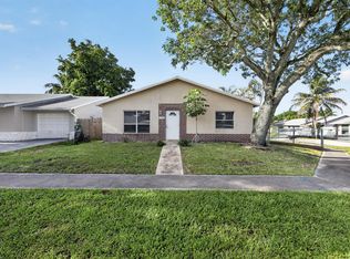 6198 Arcade Ct, Lake Worth, FL 33463