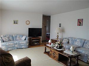 5th image of 120 Marian Dr