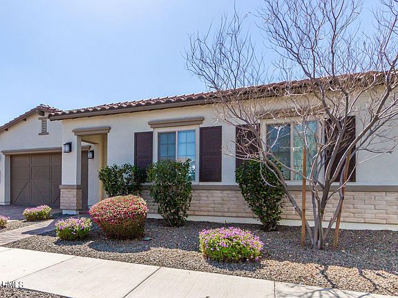 3rd image of 21081 E SUPERSTITION Drive