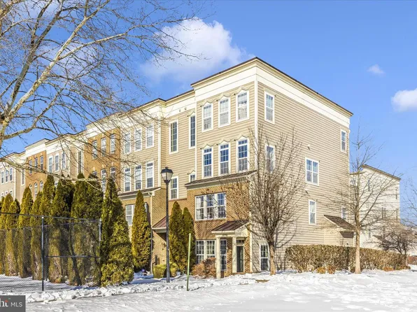 1788 Poolside Way #21-A, Frederick, MD 21701