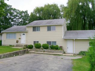 709 Klaman St, Harvard, IL 60033