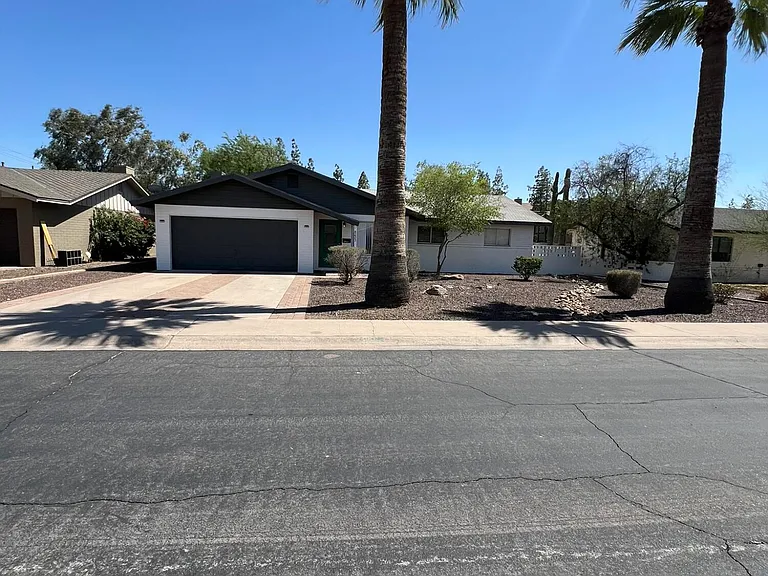 233 E Huntington Dr #233 — Photo 3
