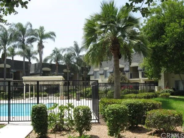 149 W 6th St APT 34, San Bernardino, CA 92401